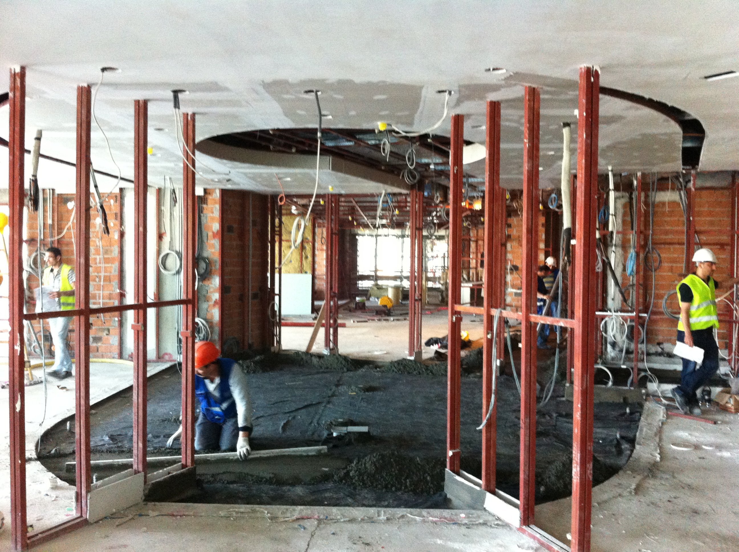 Zorlu Ruffless Otel harita ölçmeleri